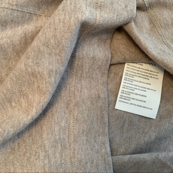 Club Monaco Knit Sweater V-Neck Long Sleeves Size XS - Picture 5 of 5